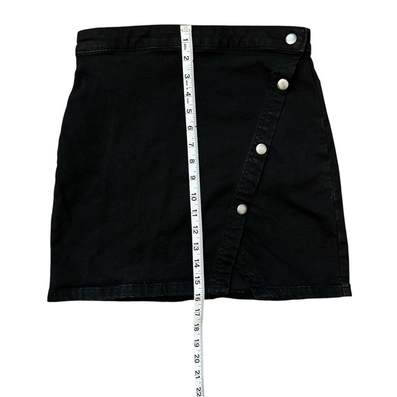 We The Free, Black Button-Front Women's Skirt, size 6 - Picture 4 of 4